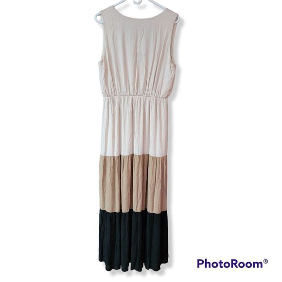 Accent Cream Calista Colorblock Maxi Dress - Picture 7 of 11